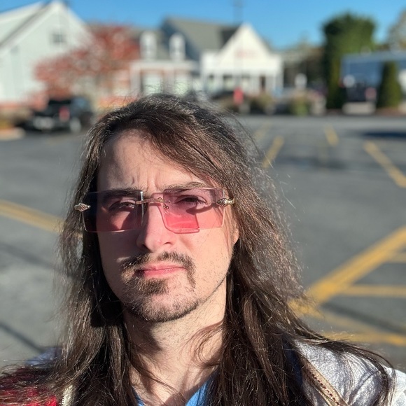 Meet your Posher, Chad - Picture 2 of 7